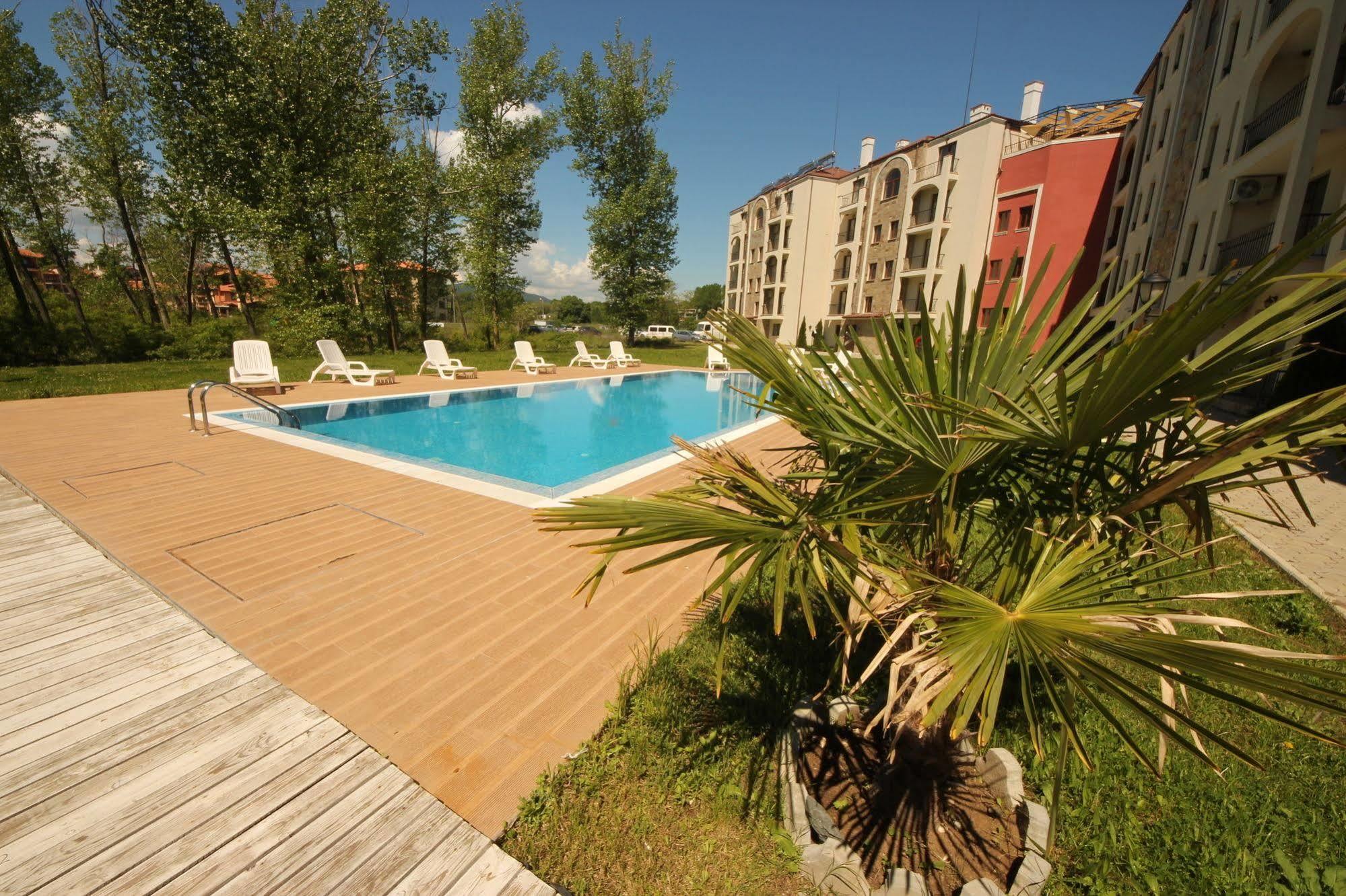 Menada Rocamar Apartments Царево Екстер'єр фото