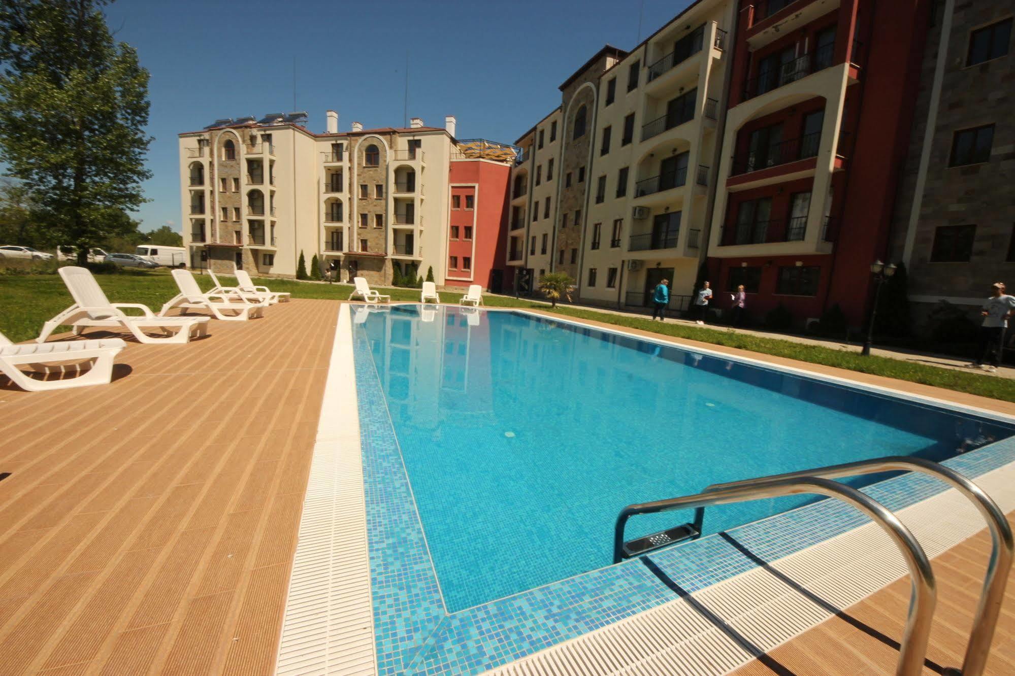 Menada Rocamar Apartments Царево Екстер'єр фото