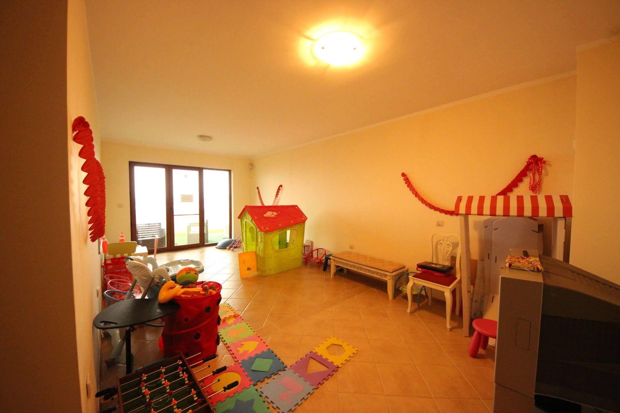 Menada Rocamar Apartments Царево Екстер'єр фото