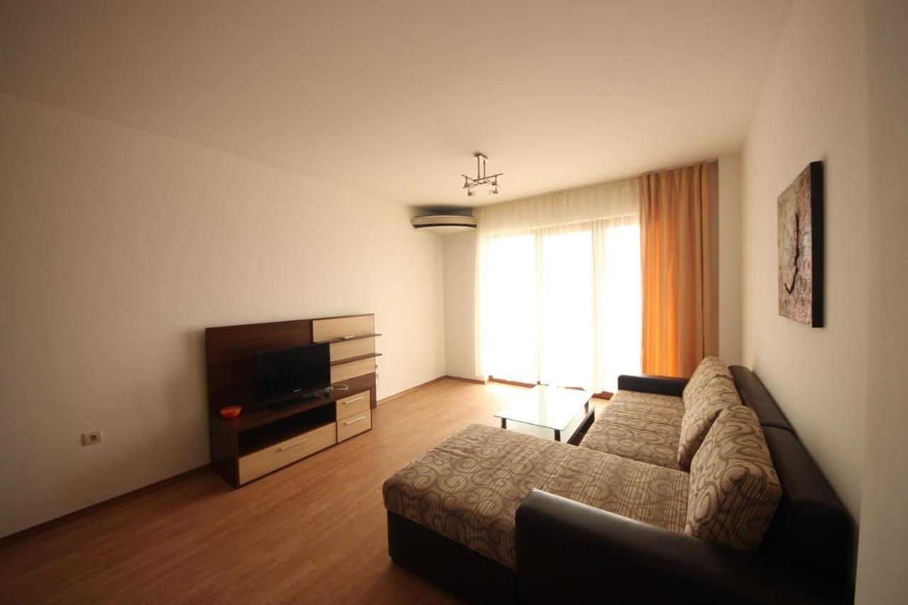 Menada Rocamar Apartments Царево Екстер'єр фото