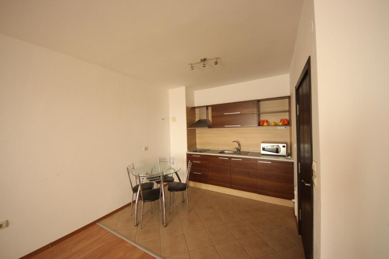 Menada Rocamar Apartments Царево Екстер'єр фото